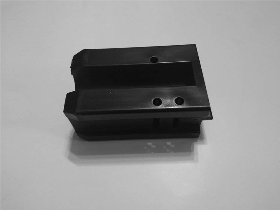 81 - Retractable  Connecting Block